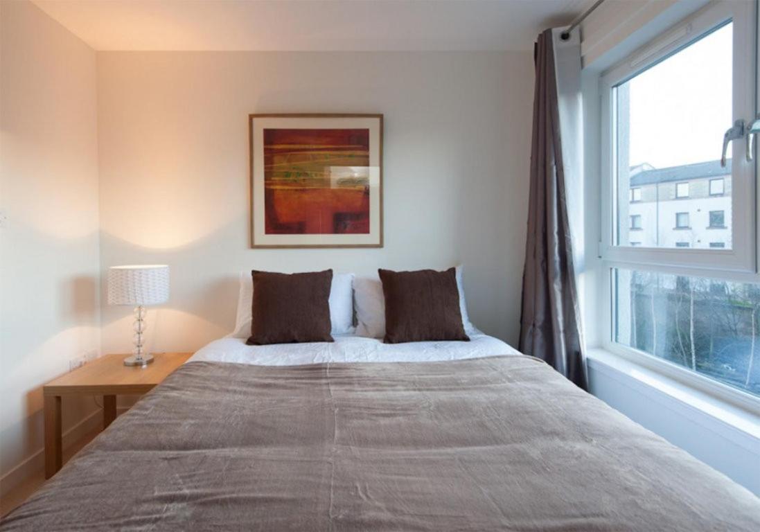 The Lochend Park View Residence エディンバラ エクステリア 写真